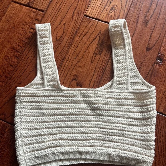 H&M Cream Knit Crop Top - Picture 2 of 3